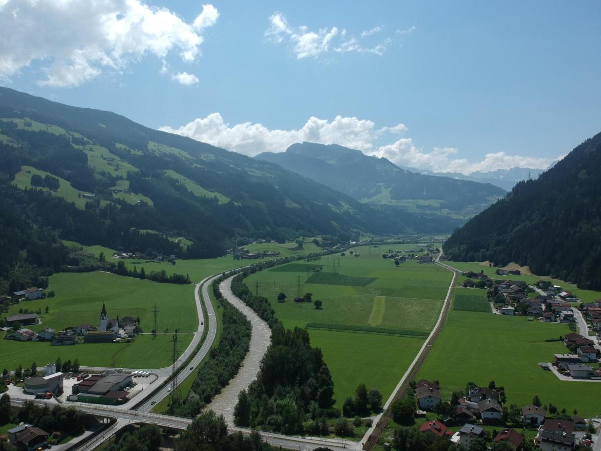 Gasthof zum Lowen Aschau Im Zillertal Exterior foto