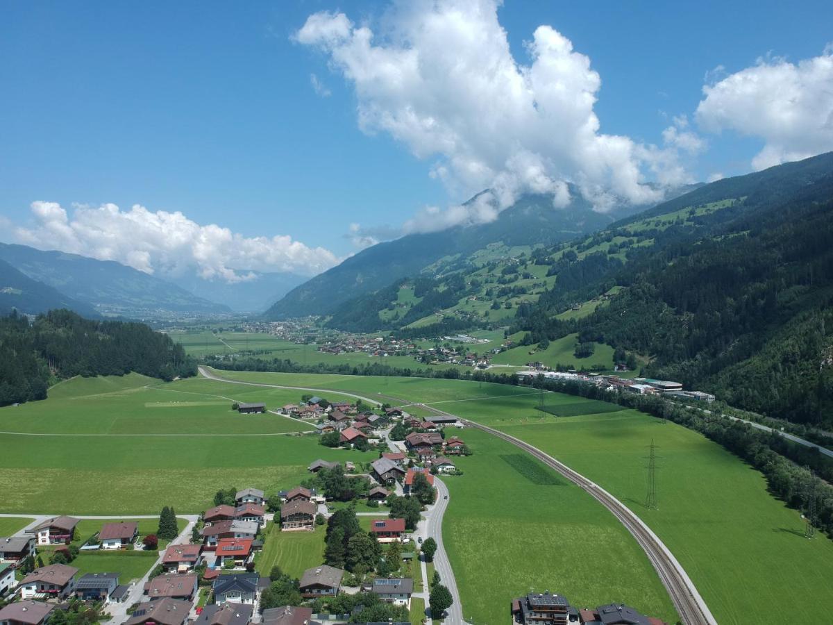 Gasthof zum Lowen Aschau Im Zillertal Exterior foto